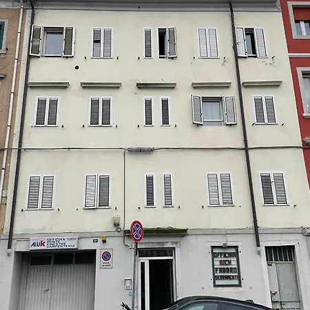 Apartment Mia 2 *